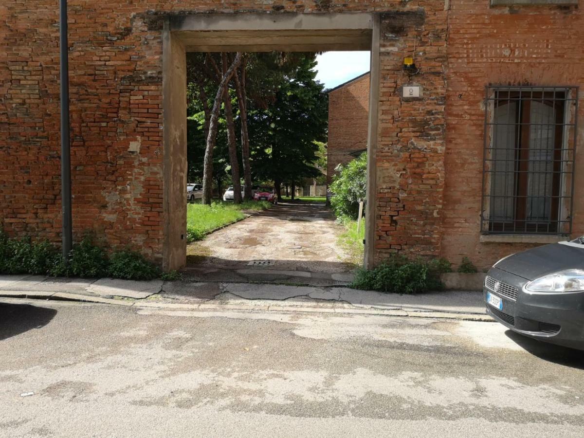 Un'Oasi Di Pace Lägenhet Ferrara Exteriör bild